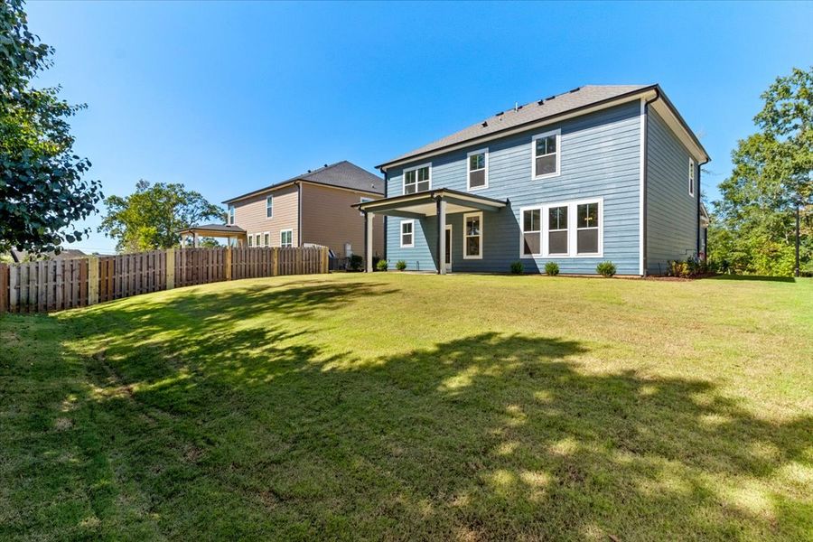 Exterior details and patio area of a home in Crawford Creek, Grovetown (Image 20).