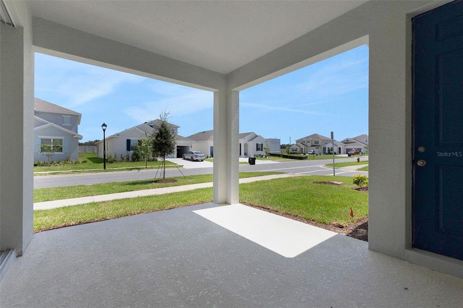Exterior details and patio area of a home in Crossroads at Kelly Park, Apopka (Image 3).