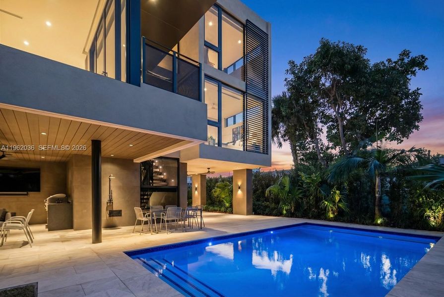 Condo located in Miami Beach, FL showcasing its design and architecture (Image 5). Condo located in Miami Beach, FL showcasing its design and architecture (Image 5).