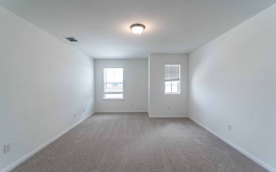 Spacious, unfurnished interior of a new home in Swenson Heights, Seguin (Image 44).