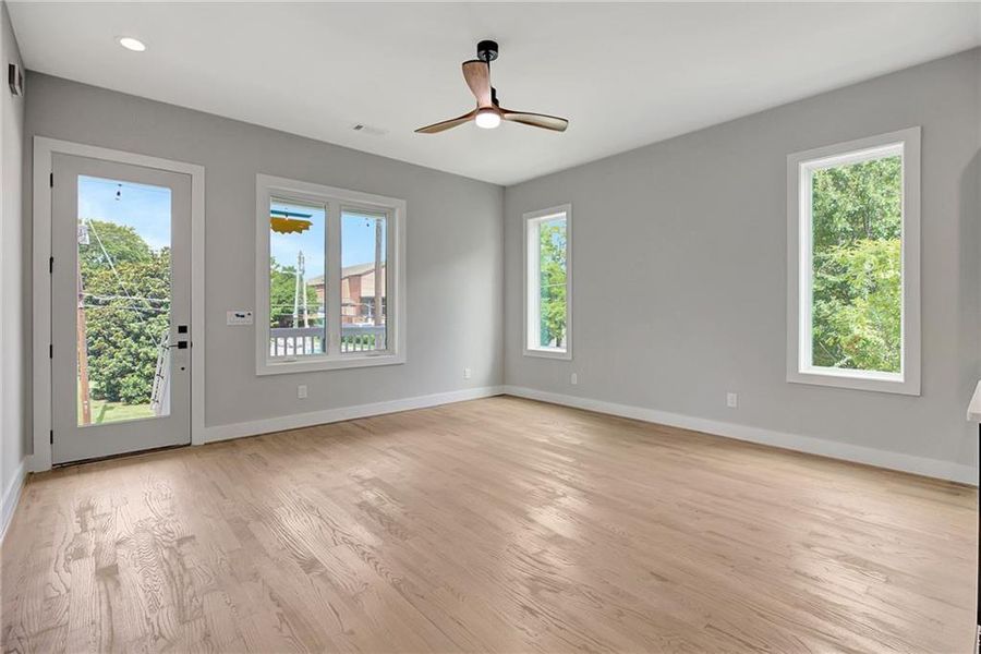 Spacious, unfurnished interior of a new home in , Atlanta (Image 66).
