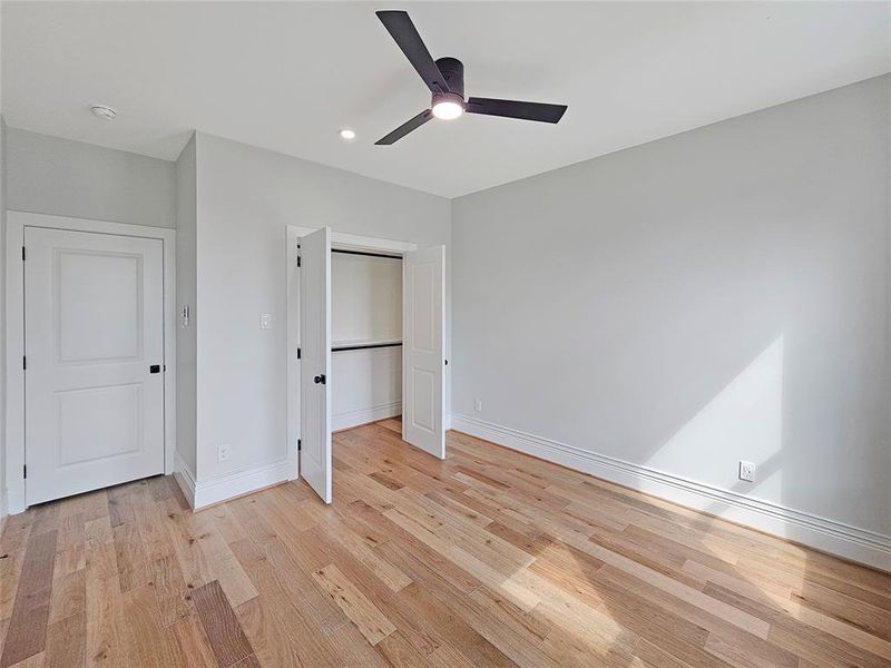 Spacious, unfurnished interior of a new home in , Kemp (Image 16).