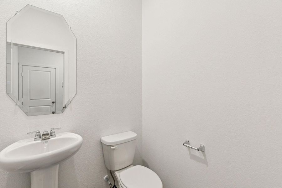 Furnished interior view inside a new home in River Ranch, Dayton (Image 13).
