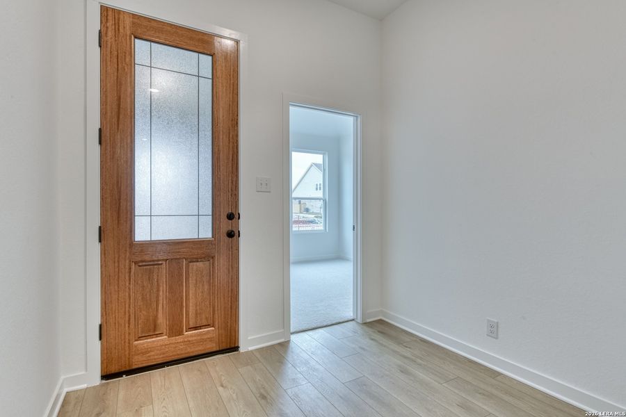 Spacious, unfurnished interior of a new home in Arcadia Ridge, San Antonio (Image 19). Spacious, unfurnished interior of a new home in Arcadia Ridge, San Antonio (Image 19).