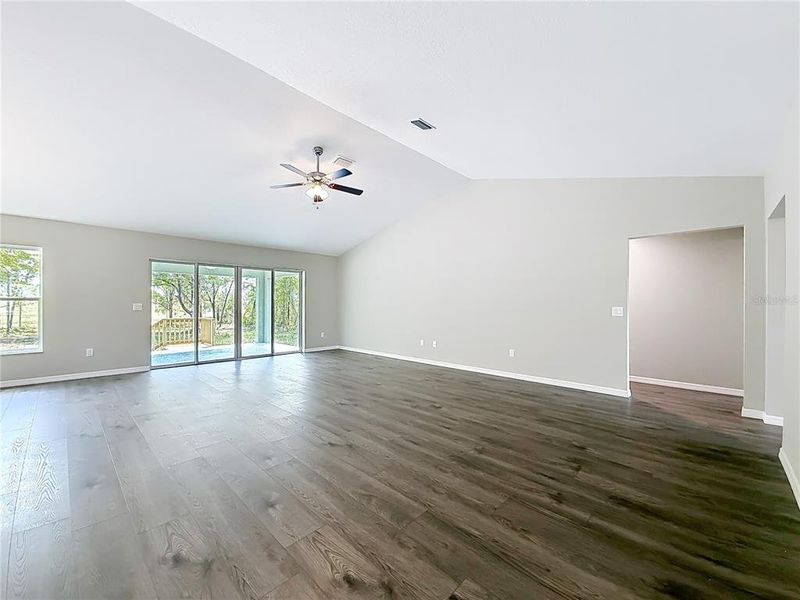 Spacious, unfurnished interior of a new home in , Dunnellon (Image 16).