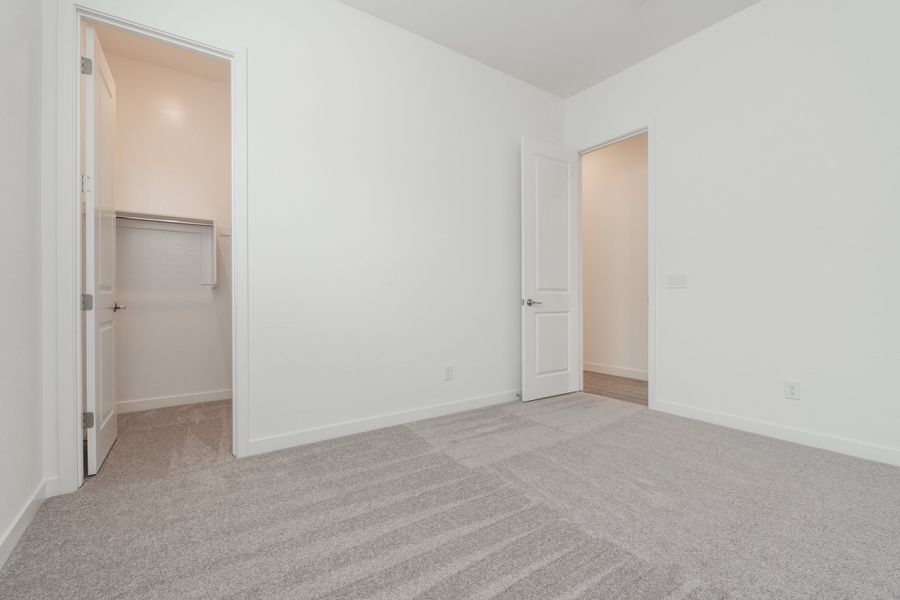 Spacious, unfurnished interior of a new home in Abel Ranch, Goodyear (Image 16).