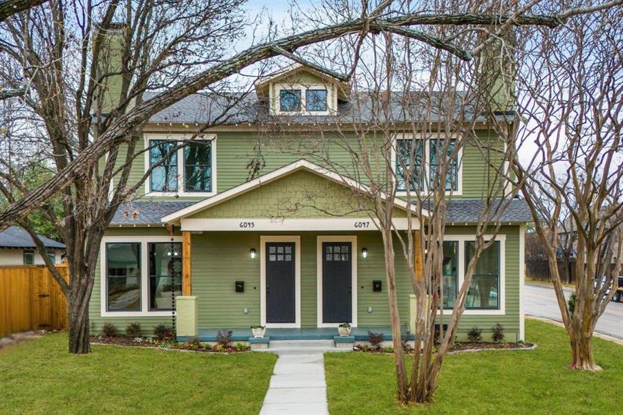 Front exterior of a new home in , Dallas, TX, highlighting curb appeal (Image 1). Front exterior of a new home in , Dallas, TX, highlighting curb appeal (Image 1).