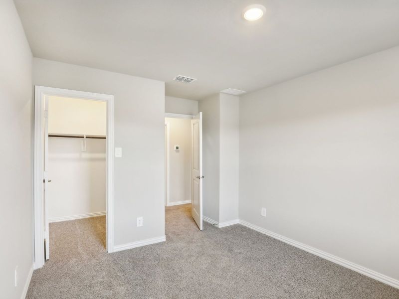 Spacious, unfurnished interior of a new home in Lakehaven - Premier Series, Farmersville (Image 23).