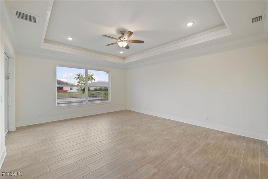 Spacious, unfurnished interior of a new home in Cape Coral, Cape Coral (Image 29). Spacious, unfurnished interior of a new home in Cape Coral, Cape Coral (Image 29).