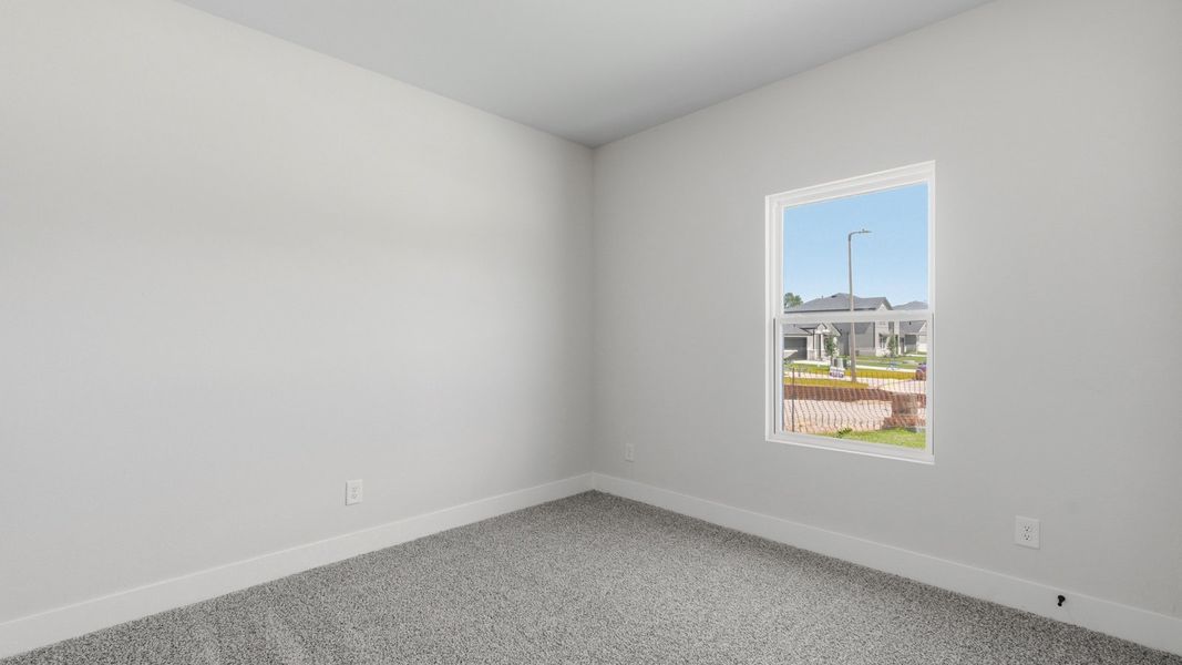 Spacious, unfurnished interior of a new home in Chapel Lakes, Montgomery (Image 20).