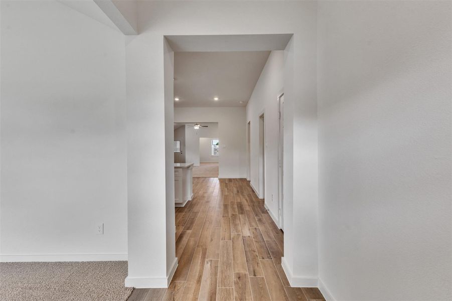 Spacious, unfurnished interior of a new home in , Angleton (Image 28).