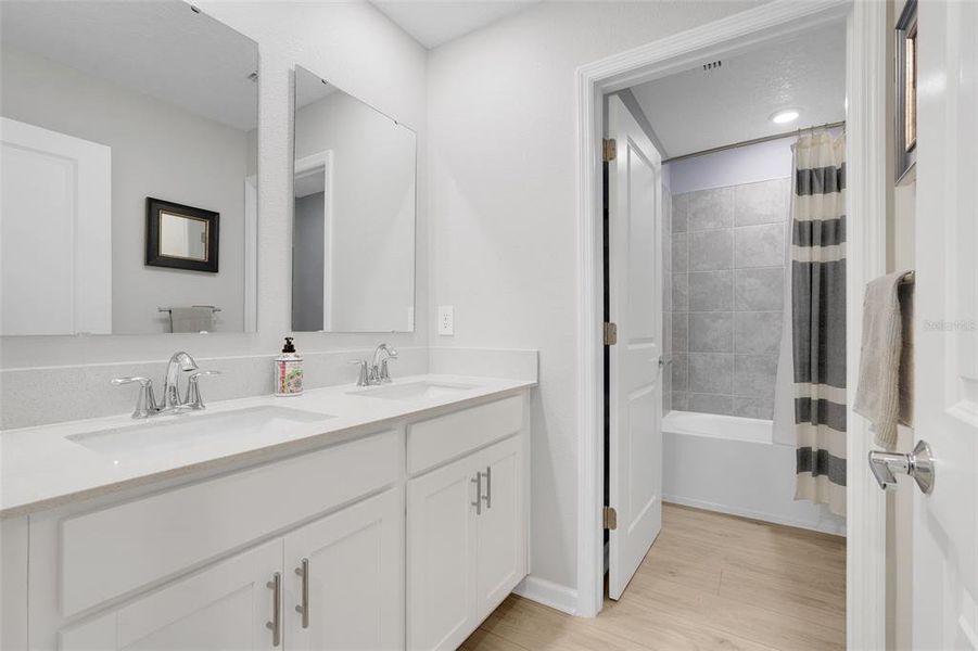 Furnished interior view inside a new home in , Clermont (Image 18). Furnished interior view inside a new home in , Clermont (Image 18).