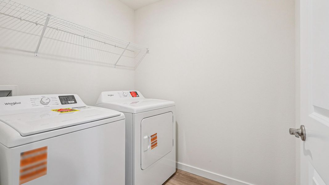 Representative interior finishes for a home built from the Dundee by D.R. Horton in Somerset Bay, Spring Hill (Image 19). Representative interior finishes for a home built from the Dundee by D.R. Horton in Somerset Bay, Spring Hill (Image 19).