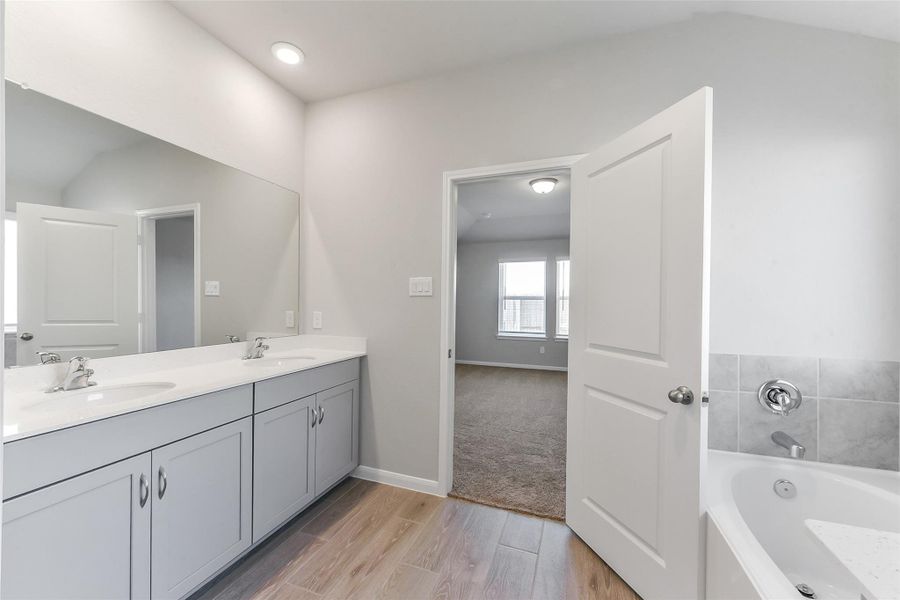 Furnished interior view inside a new home in Sunrise Cove, Texas City (Image 7).