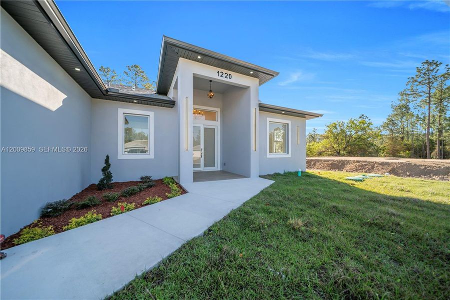 Exterior details and patio area of a home in , Lehigh Acres (Image 20).