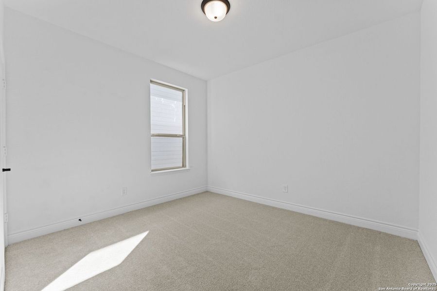Spacious, unfurnished interior of a new home in Lily Springs, Seguin (Image 26).