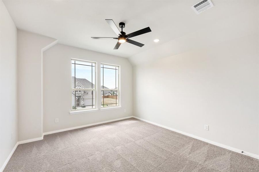 Spacious, unfurnished interior of a new home in Creekview Meadows, Pilot Point (Image 30). Spacious, unfurnished interior of a new home in Creekview Meadows, Pilot Point (Image 30).