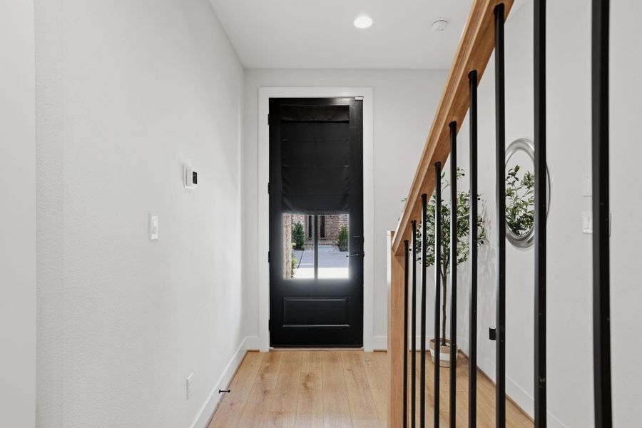 Spacious, unfurnished interior of a new home in , Houston (Image 24).