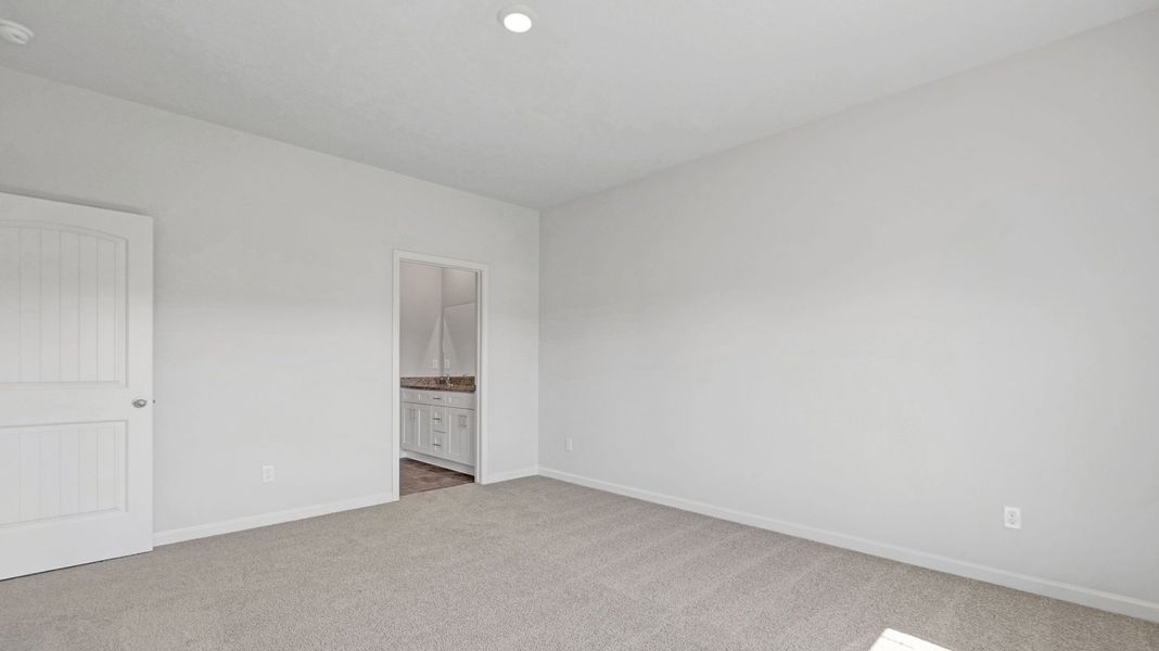 Spacious, unfurnished interior of a new home in Village Park, Oakland (Image 21). Spacious, unfurnished interior of a new home in Village Park, Oakland (Image 21).