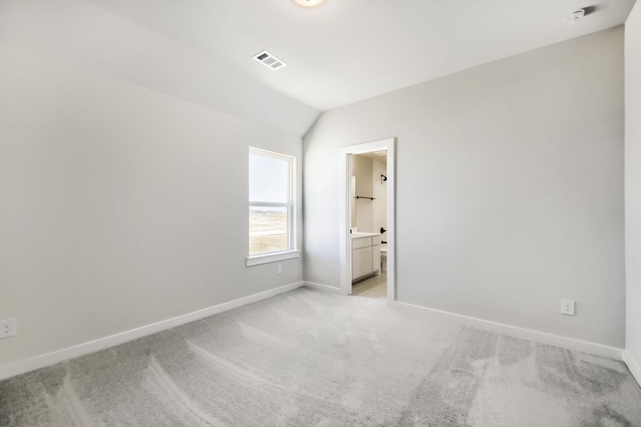 9809 Morning Cloak - Bedroom