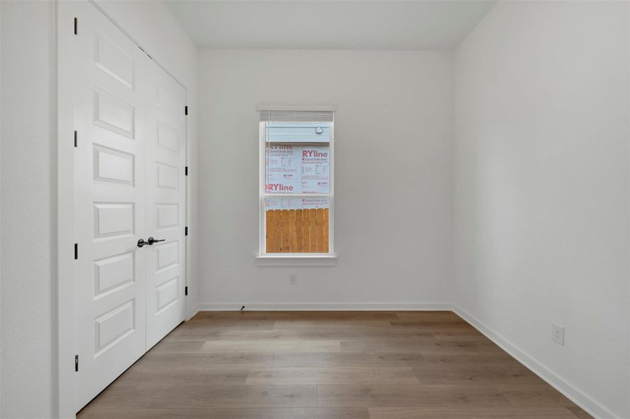 Spacious, unfurnished interior of a new home in Heritage, Dripping Springs (Image 6).