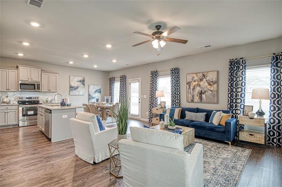 Furnished interior view inside a new home in Towne Center, Hampton (Image 16).