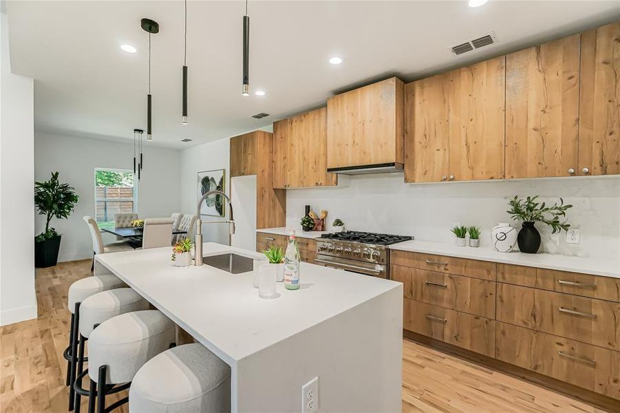 Furnished interior view inside a new home in , Dallas (Image 10).