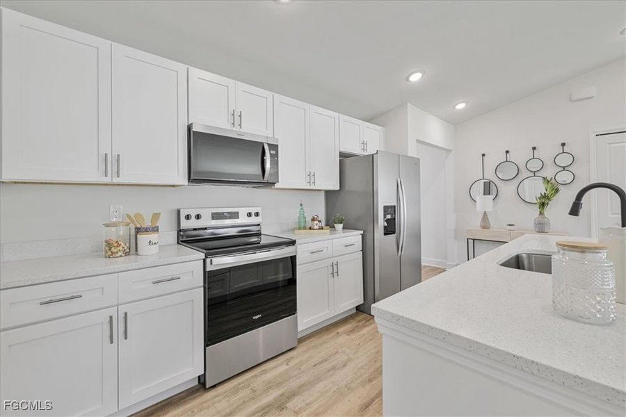 Furnished interior view inside a new home in Cape Coral, Cape Coral (Image 26).