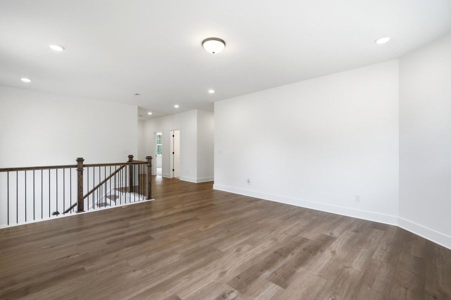 Spacious, unfurnished interior of a new home in Rone Creek, Waxhaw (Image 21).