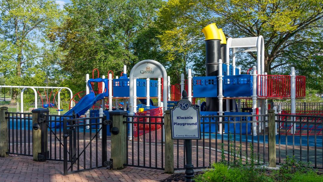 Image 24 of a home in Kingston Bay.