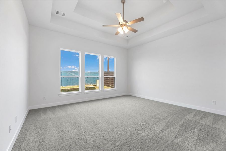 Representative image. Features, selections and colors may vary.