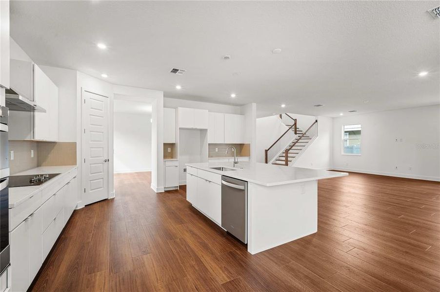 Furnished interior view inside a new home in , Tampa (Image 12).