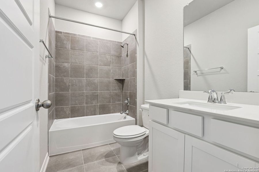 Furnished interior view inside a new home in Legendary Trails - Classic Series, Cibolo (Image 13). Furnished interior view inside a new home in Legendary Trails - Classic Series, Cibolo (Image 13).