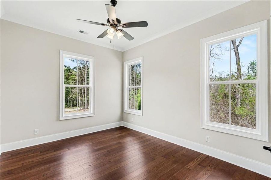 Spacious, unfurnished interior of a new home in , Atlanta (Image 13).