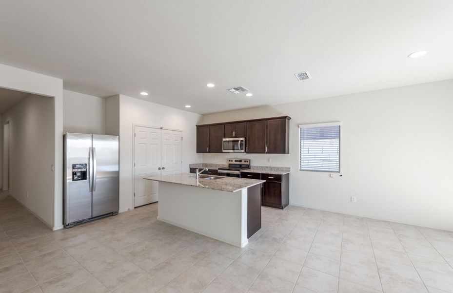 Furnished interior view inside a new home in Copper Falls, Buckeye (Image 10).