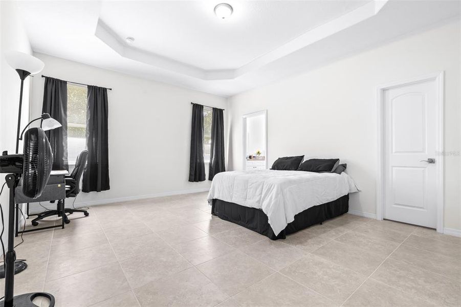 Furnished interior view inside a new home in , Tampa (Image 5).