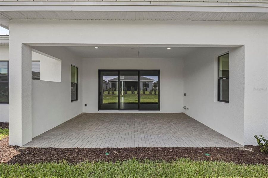 Exterior details and patio area of a home in Cresswind Lakewood Ranch, Lakewood Ranch (Image 23).