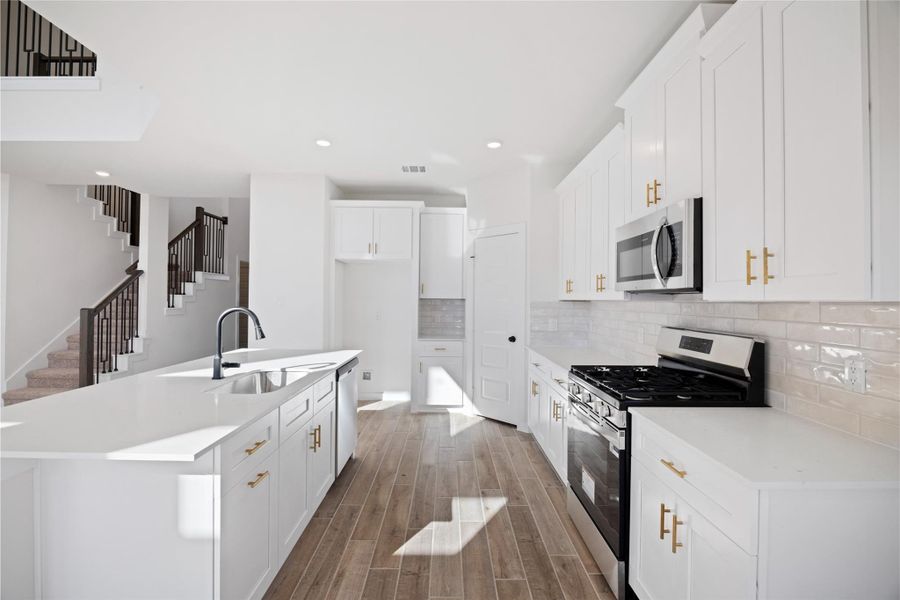 Furnished interior view inside a new home in , Manvel (Image 10).