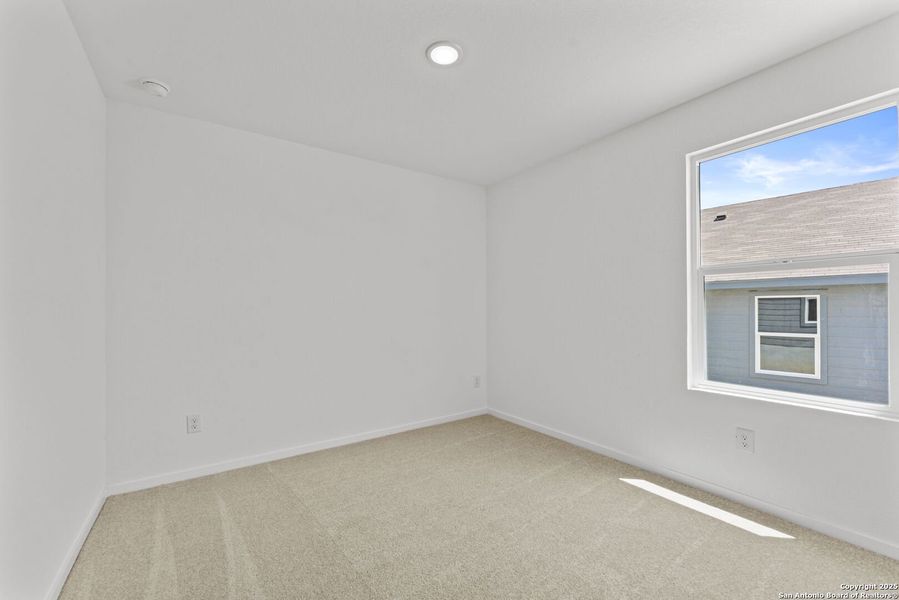 Spacious, unfurnished interior of a new home in Lodi Grove, Floresville (Image 14). Spacious, unfurnished interior of a new home in Lodi Grove, Floresville (Image 14).