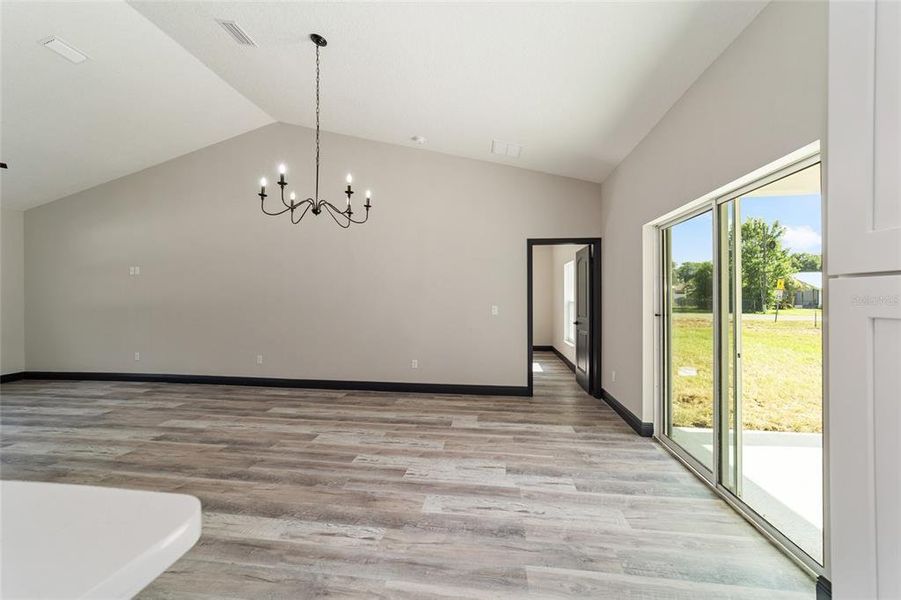 Kitchen/Dining Area