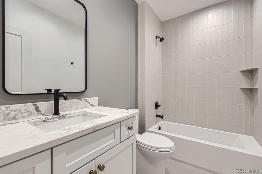 Spacious, unfurnished interior of a new home in , Wheat Ridge (Image 23).