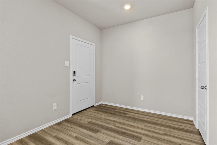 Spacious, unfurnished interior of a new home in Orchard Village, Fort Worth (Image 15).