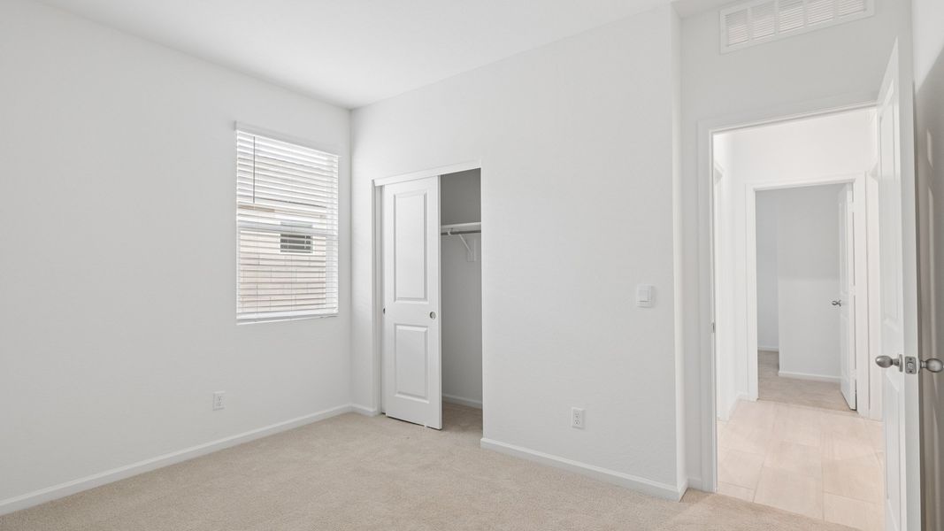 Spacious, unfurnished interior of a new home in Copper Falls, Buckeye (Image 18).