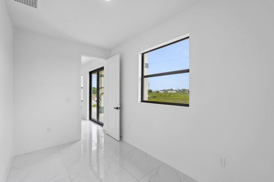 16-web-or-mls-W Broad Cir-S2404-016
