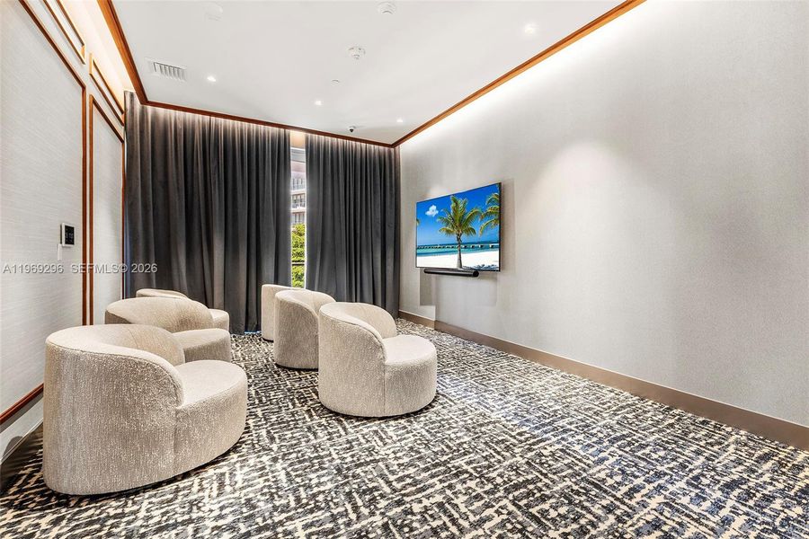 Community amenities in , Miami (Image 32).