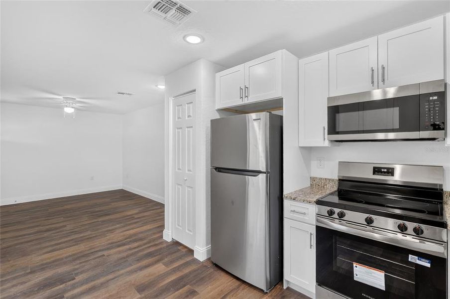 Furnished interior view inside a new home in , Auburndale (Image 7).