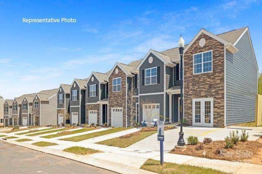 Image 18 of a home in Fergus Crossing. Image 18 of a home in Fergus Crossing.
