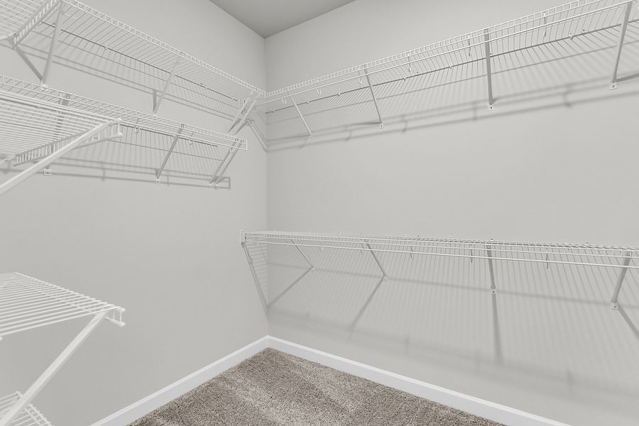 Spacious, unfurnished interior of a new home in Pineland Preserve, Summerville (Image 27).