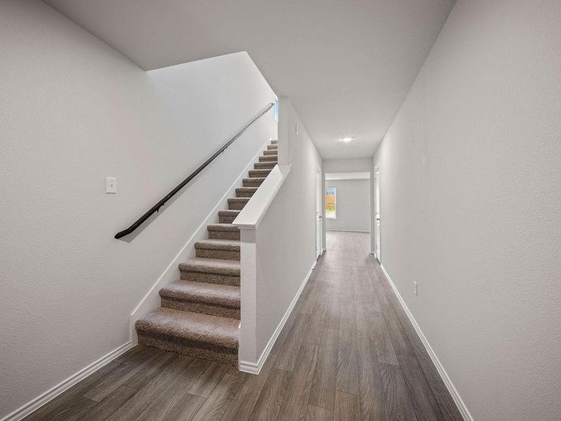 Spacious, unfurnished interior of a new home in Stoney Ridge, Hudson (Image 12).