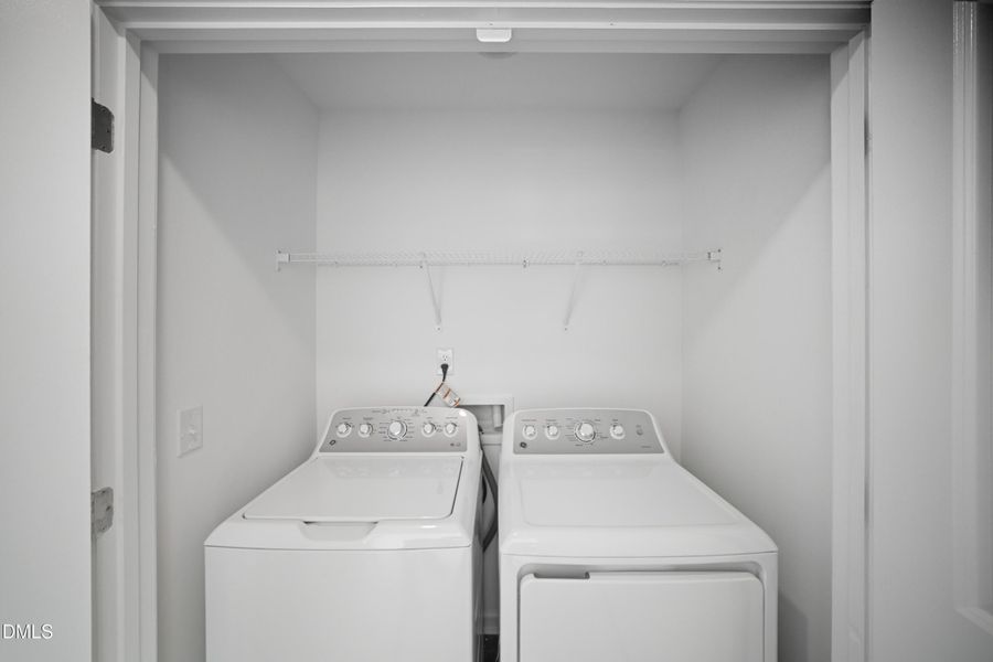SUN_ElmGrove_Pic_Wyatt_Laundry_1of1